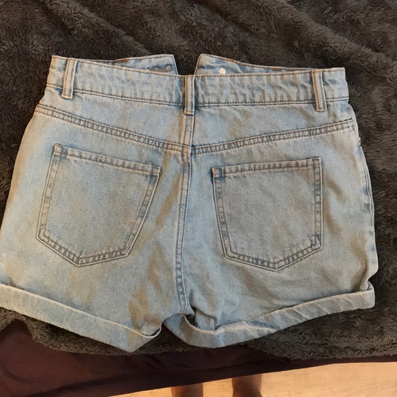 Perfect mom jean shorts! - Picture 2 of 3